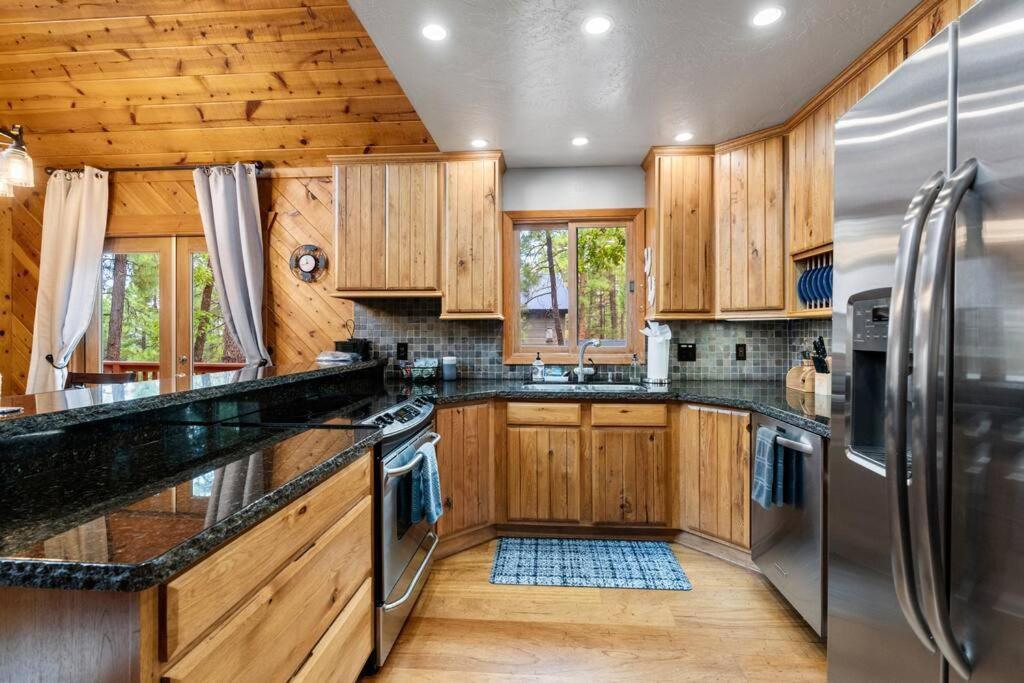 Luxury Cabin Oasis Getaway Heart Of Munds Park Екстер'єр фото